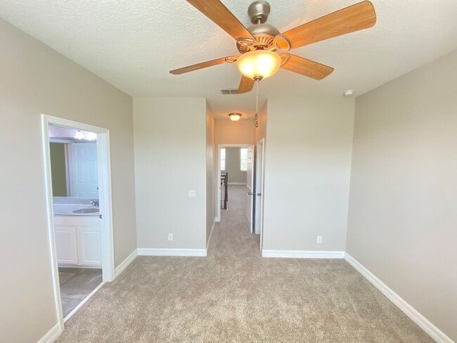 Building Photo - 8433 Corkfield Ave