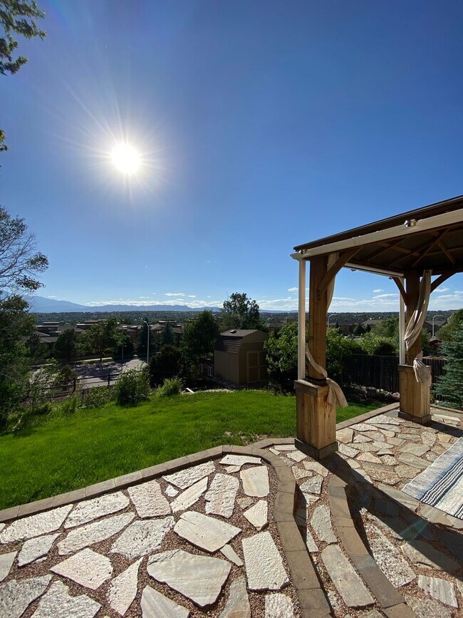 Building Photo - Immaculate 4 bed 3.5 Bath with Mountain Views and Unique Amenities!  Pet Friendly! Desirable 80922!