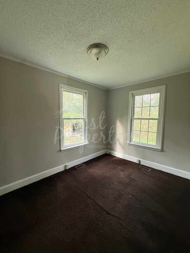 Building Photo - 1429 Jerome Dr