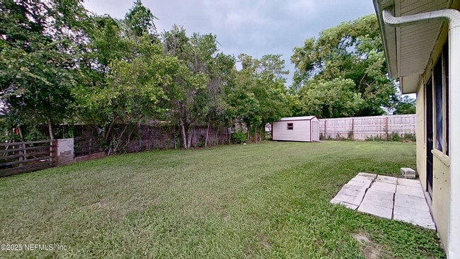 Building Photo - 165 Parkwood Dr W