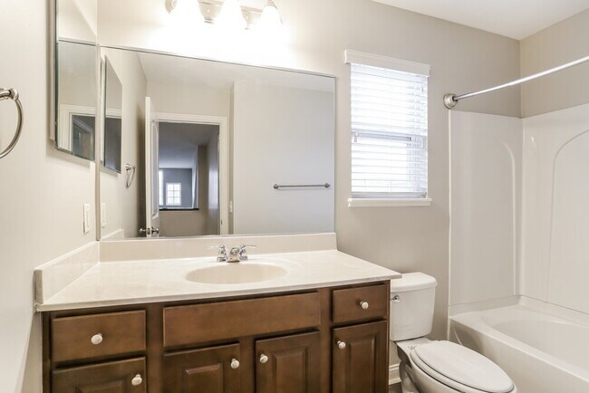 Building Photo - 6048 Shreven Dr