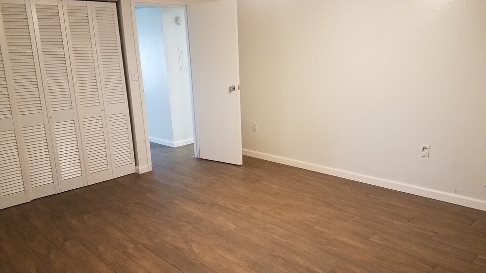 Bedroom - 1051 79th Ave N