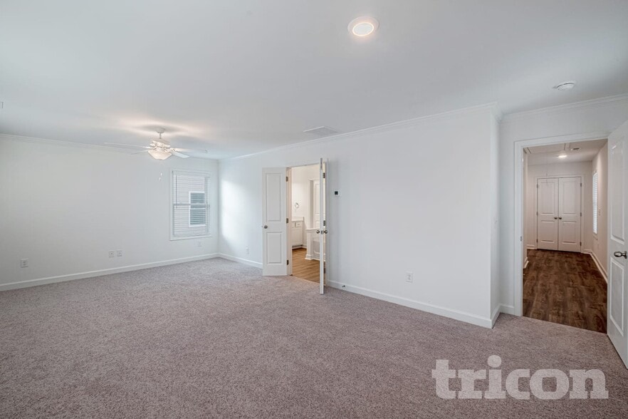 Building Photo - 174 E Rdg Wy