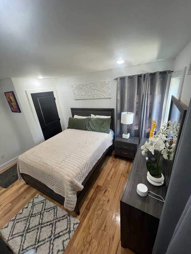 Building Photo - 89 N Munn Ave