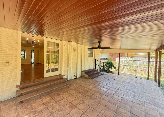 Building Photo - 10416 Ridgeview Dr