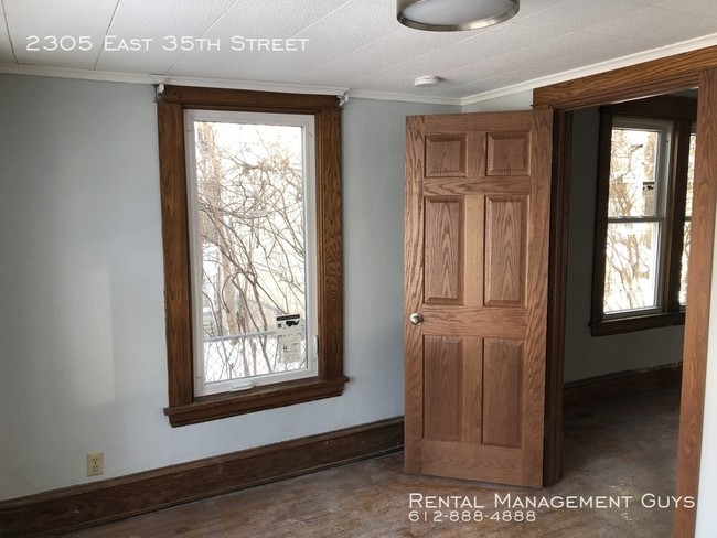 Building Photo - Cozy 3 Bedroom Rambler- Recently Refinished!