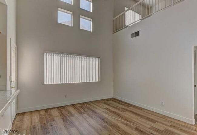 Building Photo - 885 Veranda View Ave