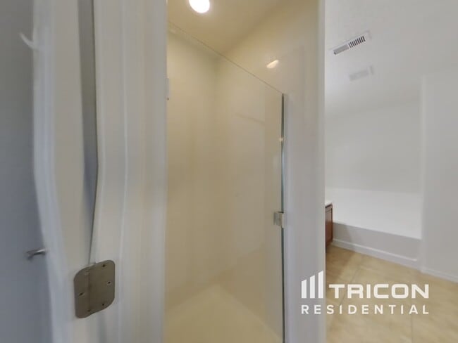 Building Photo - 10311 Nacimiento St NW
