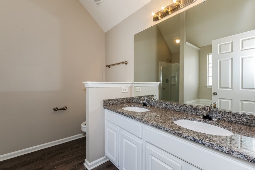 Building Photo - 3034 Robin Terry Ct