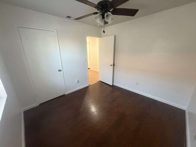 Building Photo - Beautiful 3 Bed / 2 Bath Home with Backyard Oasis & Pool!