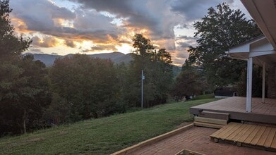 Building Photo - What a VIEW! Beautiful 3BD/2BA Ranch Style House in Speedwell Acres offered exclusively by Wester...