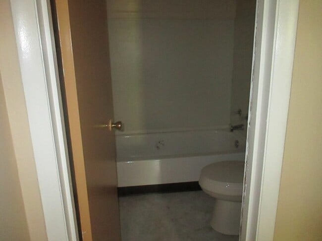 Primary Photo - 1206 Taylor St