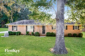 Building Photo - 4020 Matthews-Mint Hill Rd