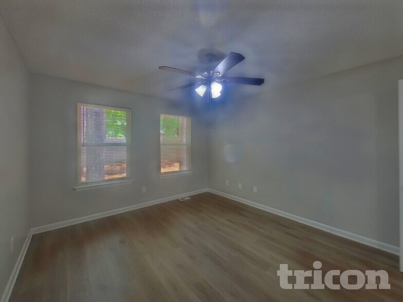 Building Photo - 142 Bradstone Rd
