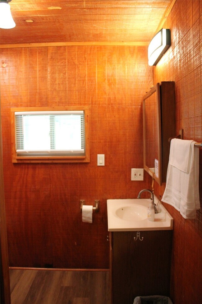 Building Photo - 2011 Miller Rd