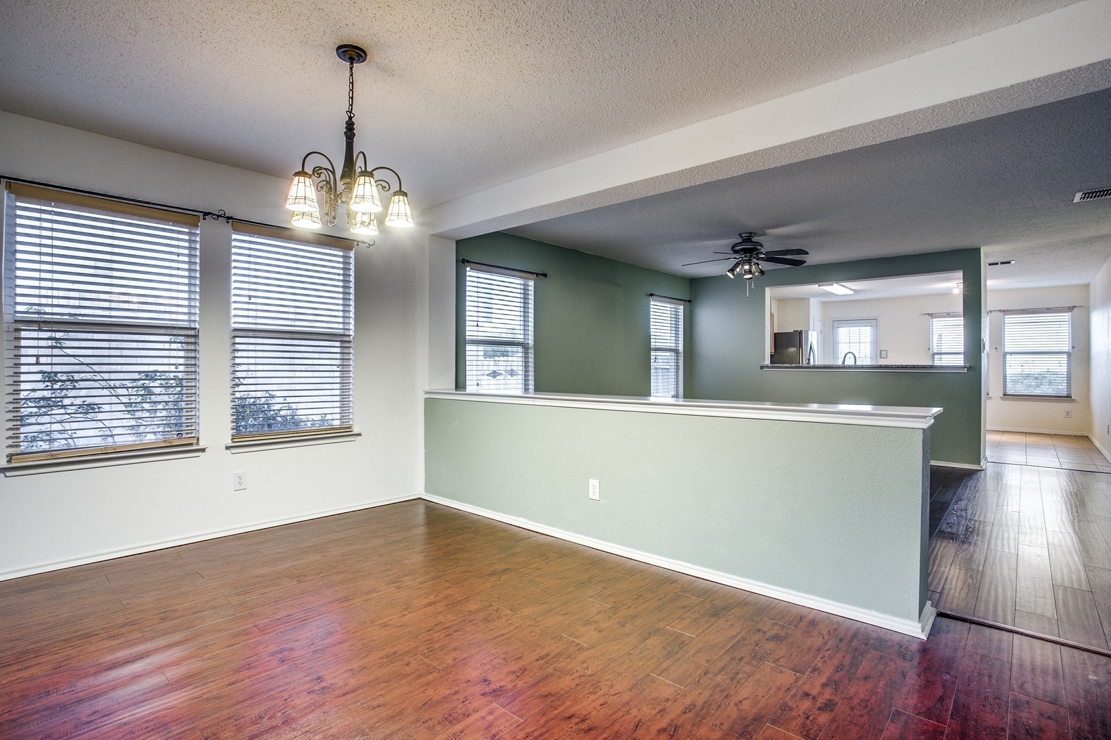 Building Photo - 3820 Bandera Ranch Rd