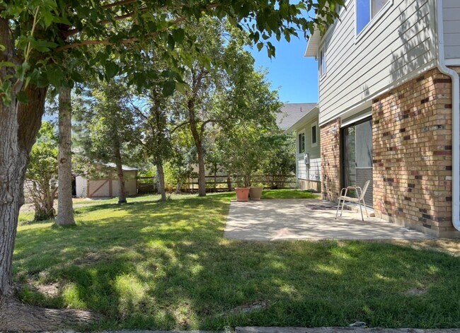 Building Photo - Mountain Views at Meadow Cove on 1/4 Acre ...