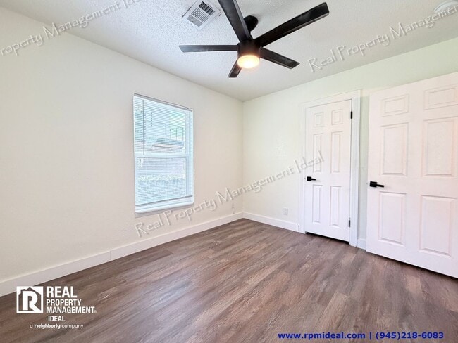 Building Photo - 2513 Southland St