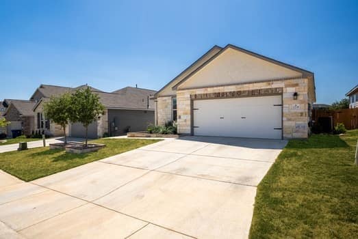 Building Photo - 22139 Approach