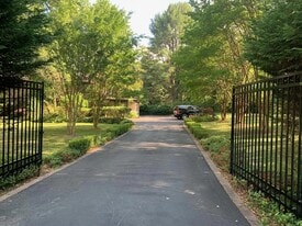 Building Photo - 100 Kirk Rd