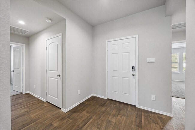 Building Photo - 40463 Gdn Hts Ln