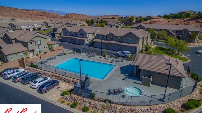 Building Photo - 3 Bedroom Furnished Home in Hidden Valley ...