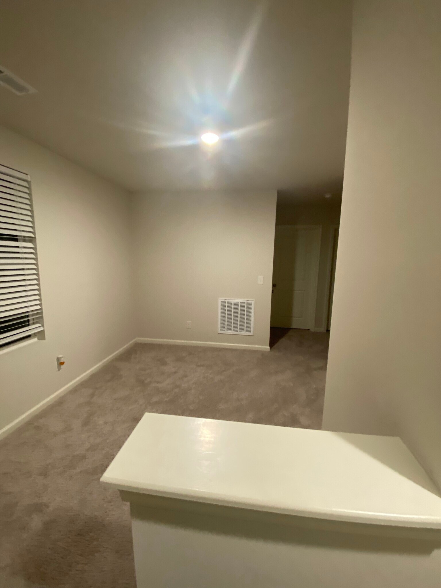 Building Photo - 427 Silo Ct