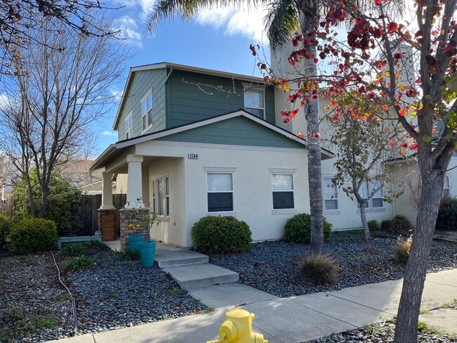 Building Photo - 1744 Singletree Ct