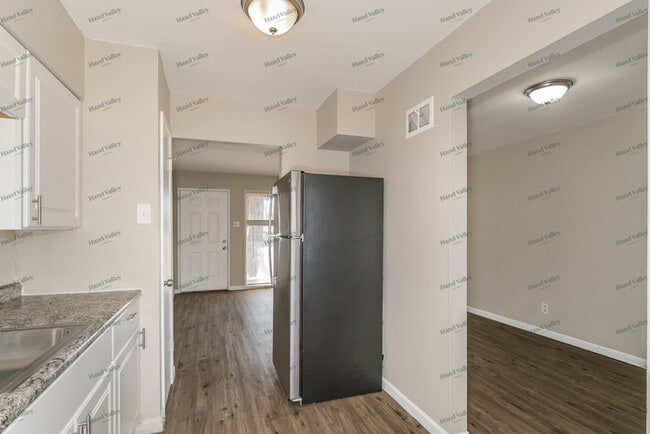 Building Photo - 7048 Clover Ln