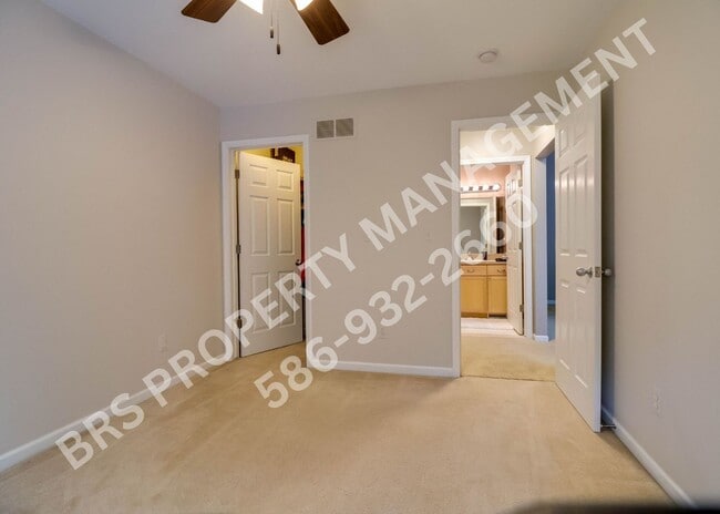 Building Photo - New Baltimore 2 bedroom 2 bath condo