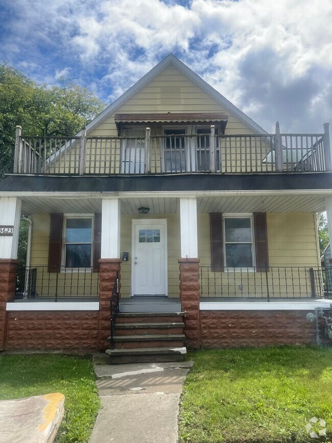 Building Photo - 13623 Bennington Ave