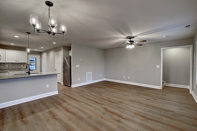 Building Photo - 54 Atlas Wy