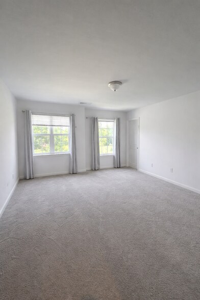 Building Photo - 130 Dry Rivers Ln