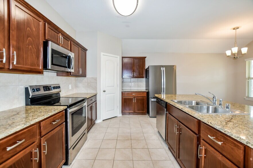 Building Photo - 965 Corbitt Ln