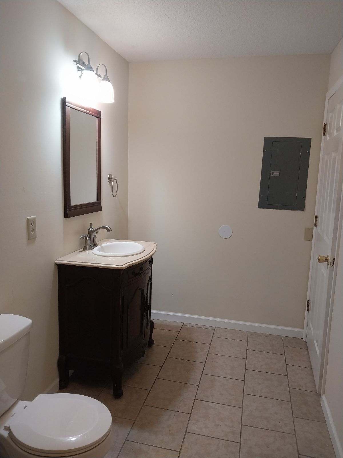 Building Photo - 106 Car Mol Dr