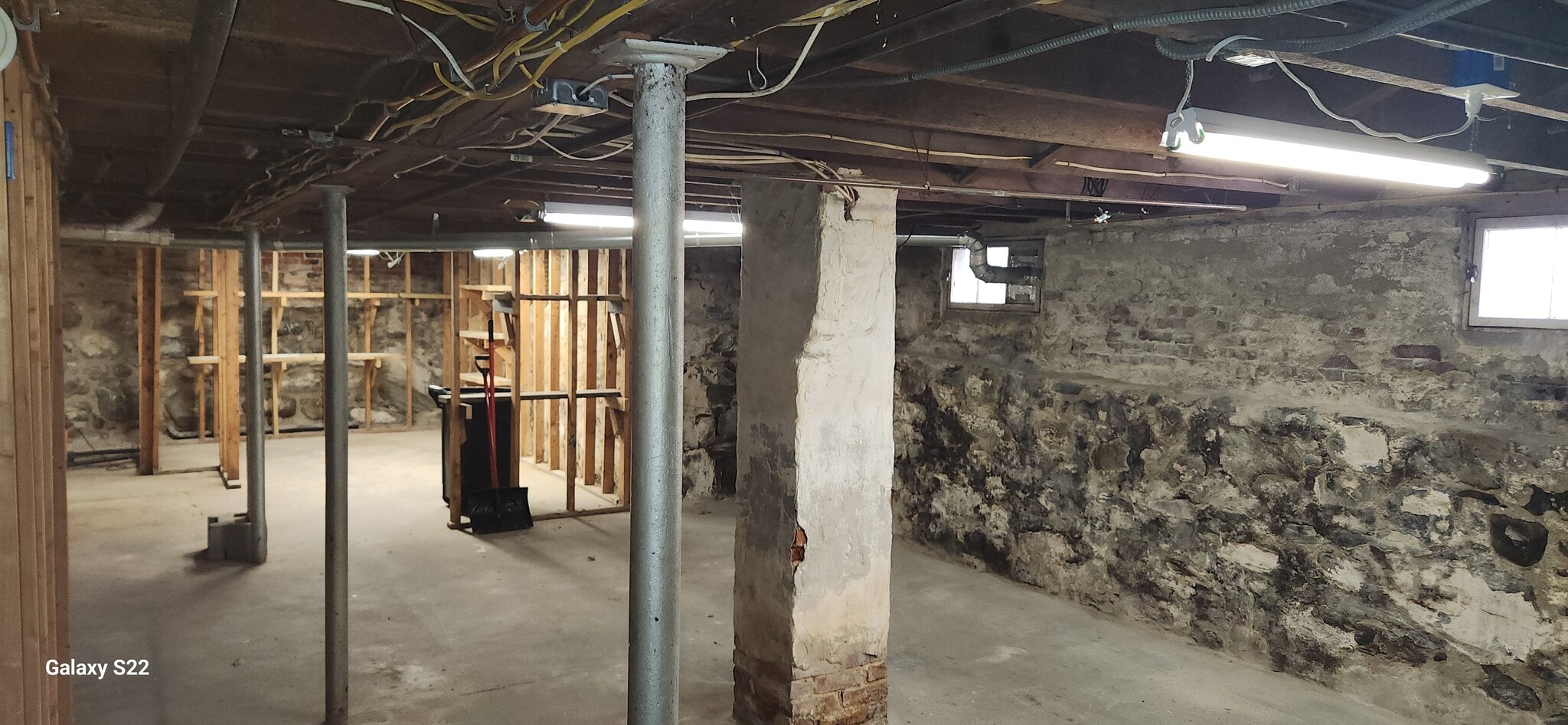 Building Photo - 72 S Central St