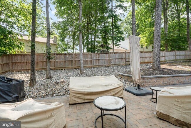 Building Photo - 15425 Beachview Dr
