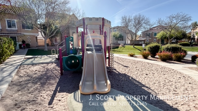 Building Photo - 746 N Laguna Dr