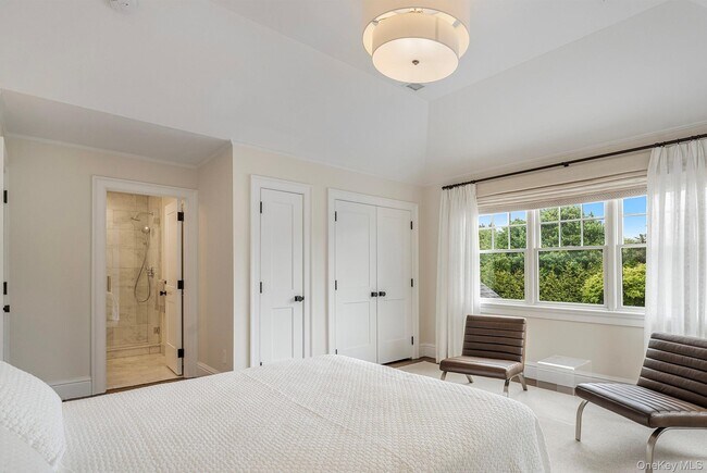 Building Photo - 150 Harvest Ln