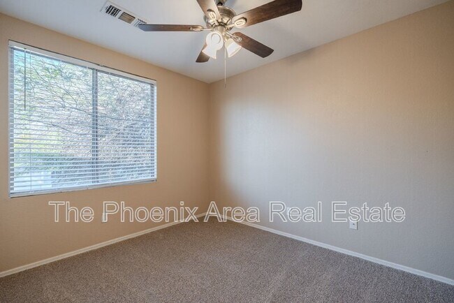 Building Photo - 3095 E Merrill Ave