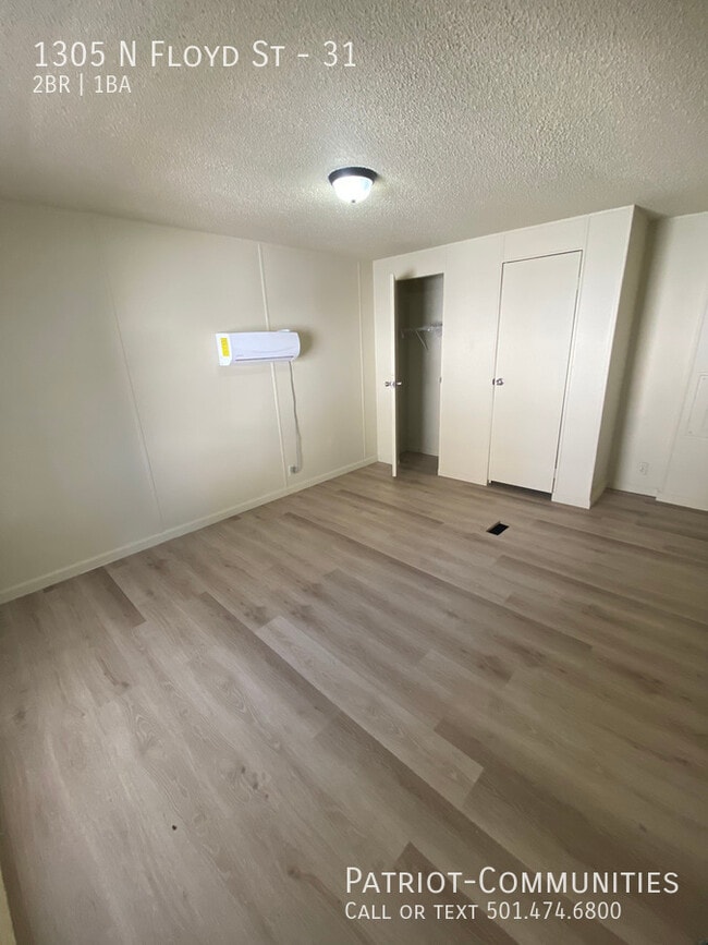 Building Photo - 1305 N Floyd St