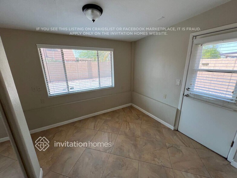 Building Photo - 8833 W Vogel Ave