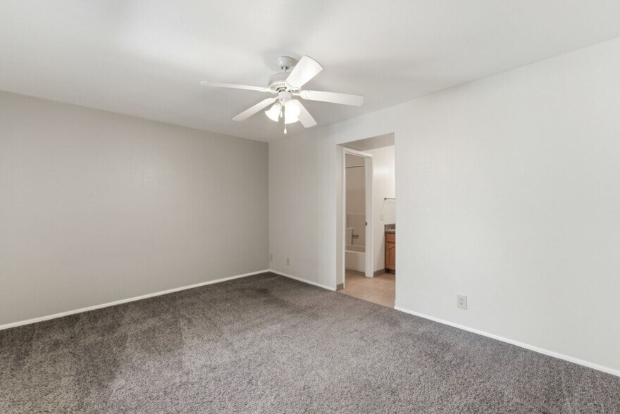 Building Photo - 16657 E Gunsight Dr