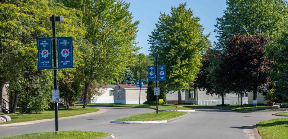 Building Photo - 9576 Mariner Dr