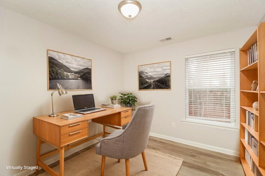 Building Photo - 494 Darbys Run Ct