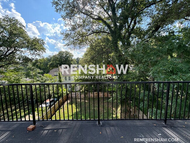 Building Photo - 59 N Willett St