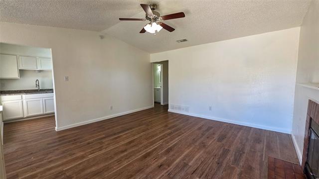 Building Photo - 741 Woodland Ct