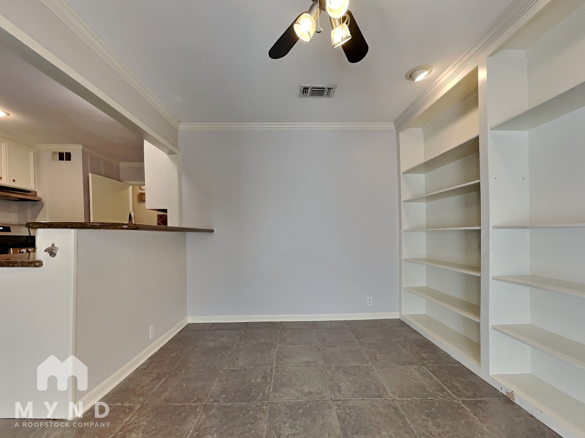 Building Photo - 7519 Schiller St