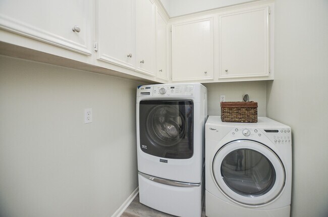 Building Photo - 1613 Mulcahy St