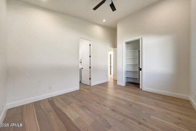 Building Photo - 6050 E Hollyhock St